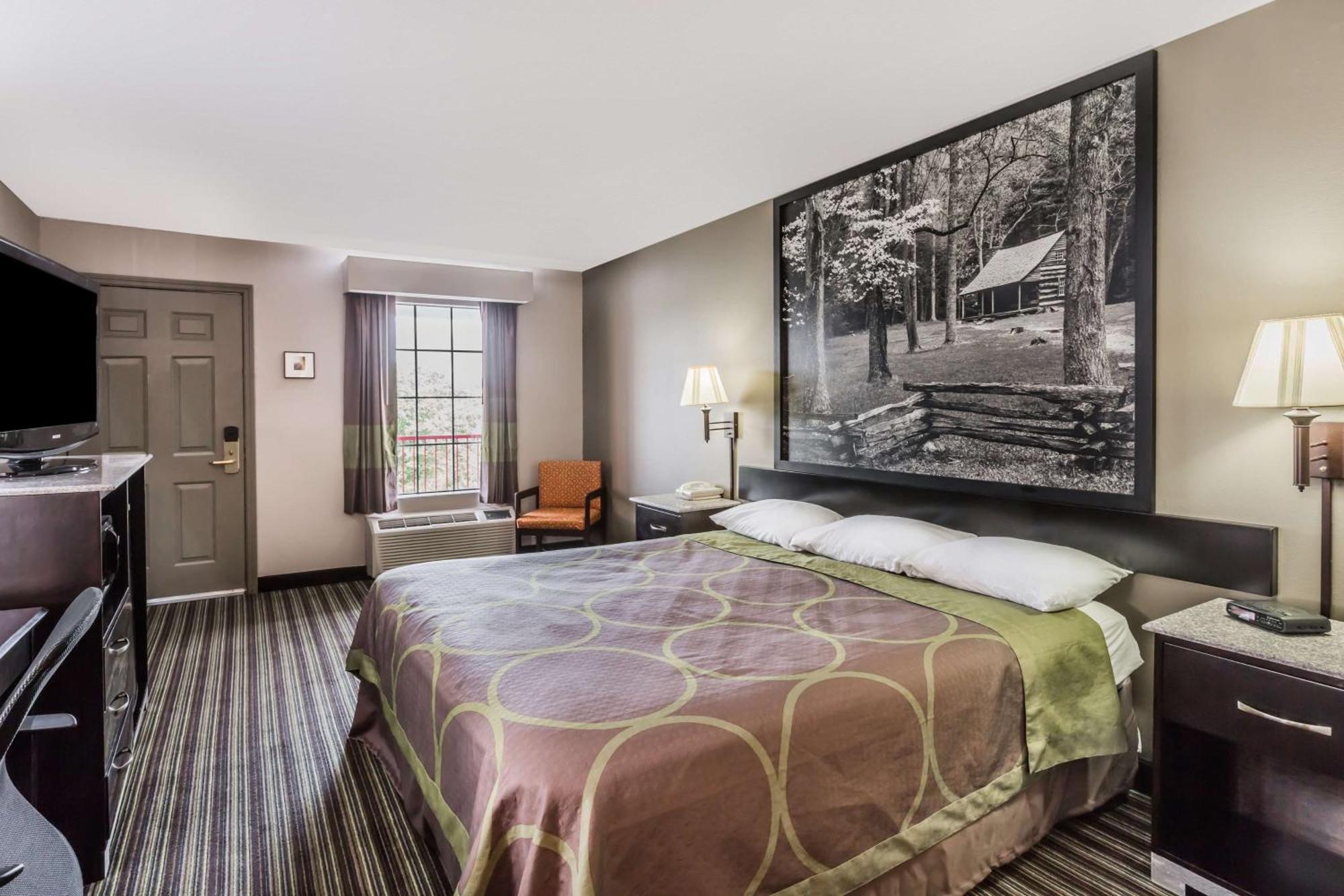 Super 8 By Wyndham Clinton Hotel Luaran gambar